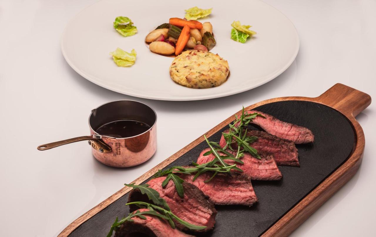 Hotel Bischofhof - Bistro Jasmin キウーザ エクステリア 写真