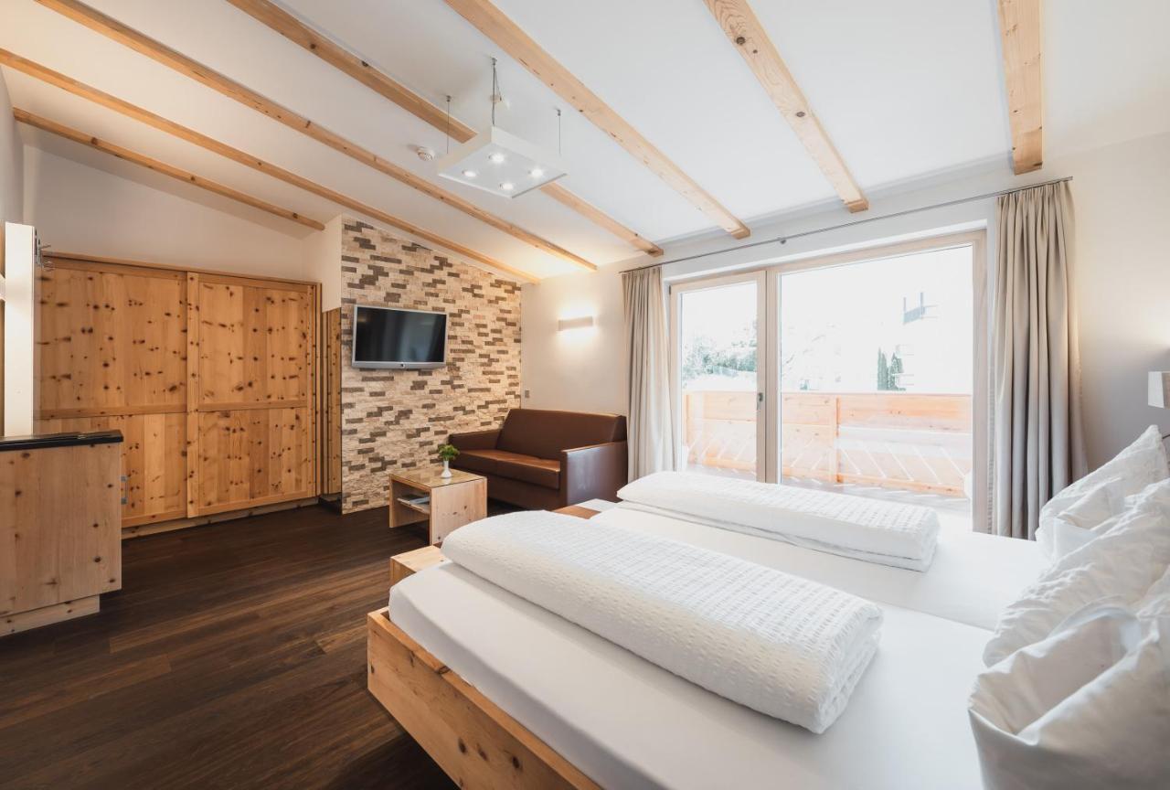 Hotel Bischofhof - Bistro Jasmin キウーザ エクステリア 写真