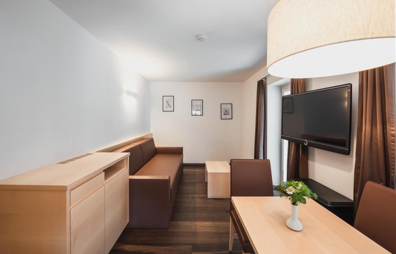 Hotel Bischofhof - Bistro Jasmin キウーザ エクステリア 写真