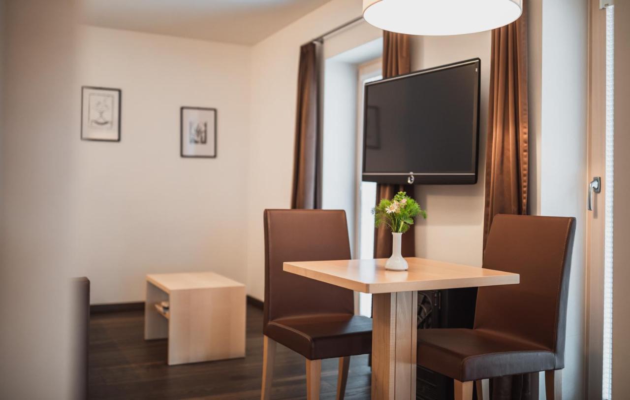 Hotel Bischofhof - Bistro Jasmin キウーザ エクステリア 写真