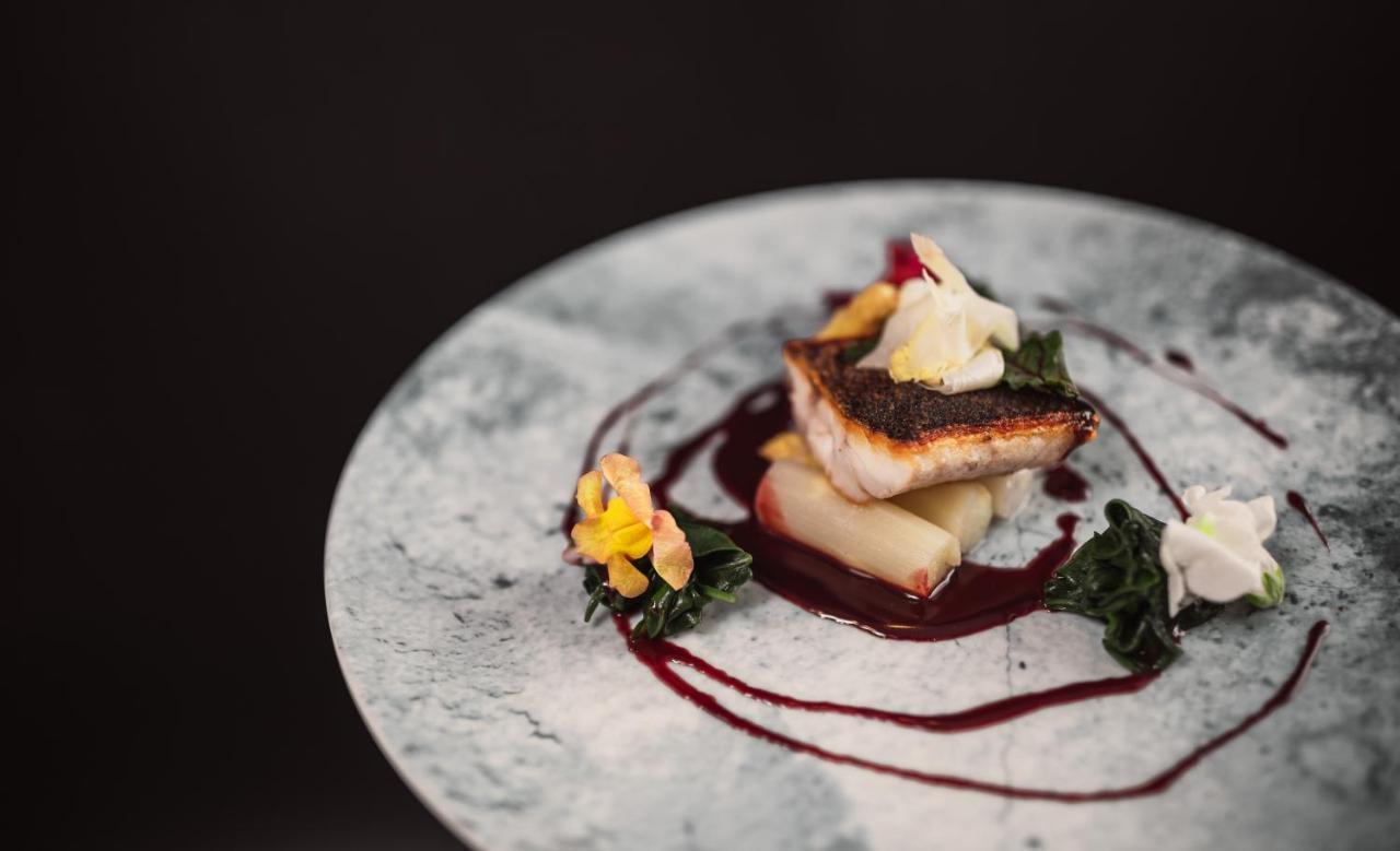 Hotel Bischofhof - Bistro Jasmin キウーザ エクステリア 写真