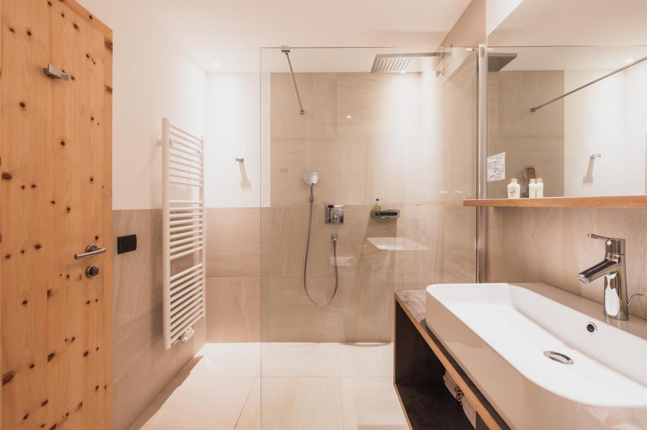 Hotel Bischofhof - Bistro Jasmin キウーザ エクステリア 写真