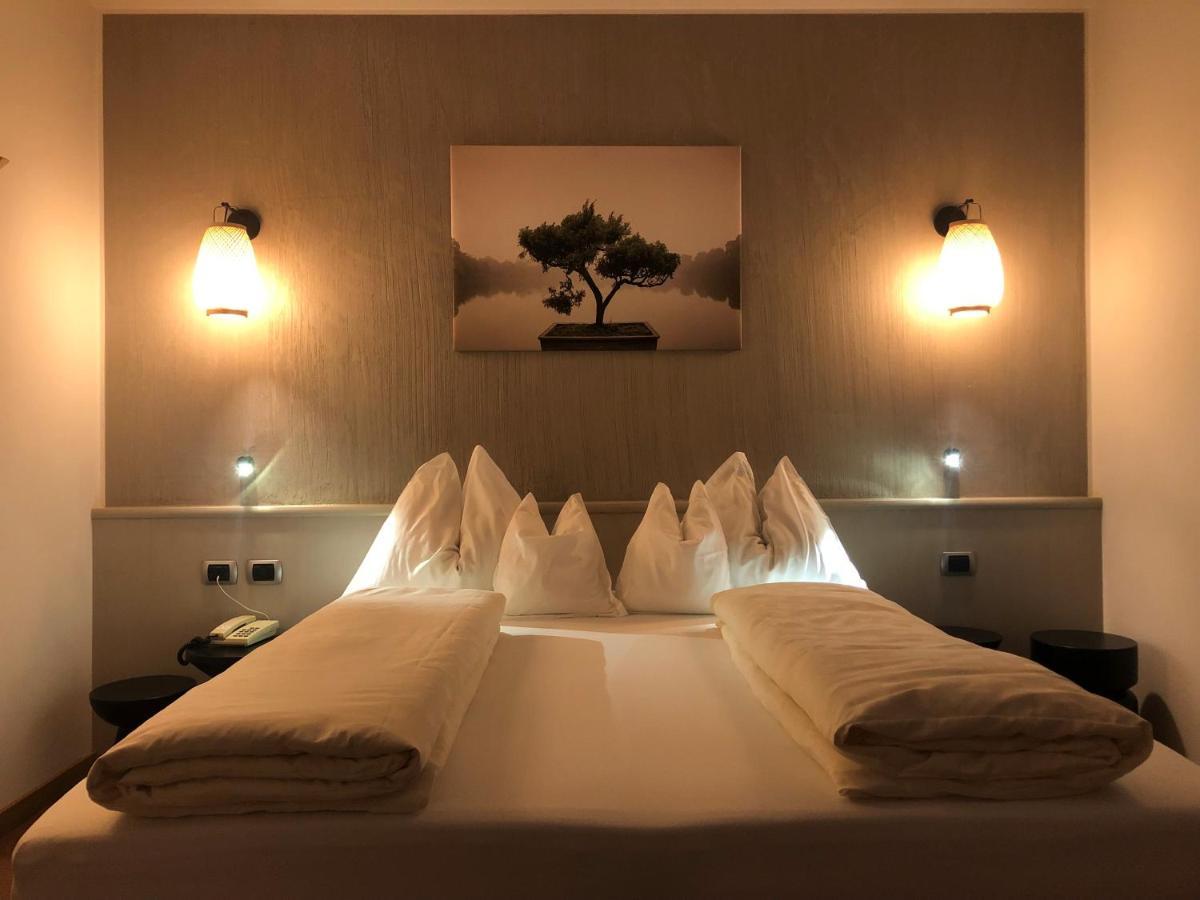Hotel Bischofhof - Bistro Jasmin キウーザ エクステリア 写真