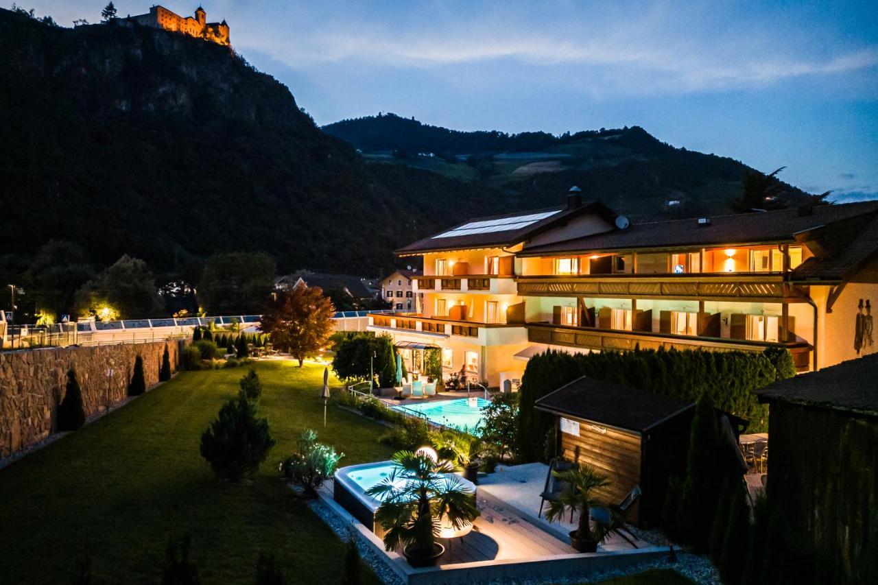 Hotel Bischofhof - Bistro Jasmin キウーザ エクステリア 写真