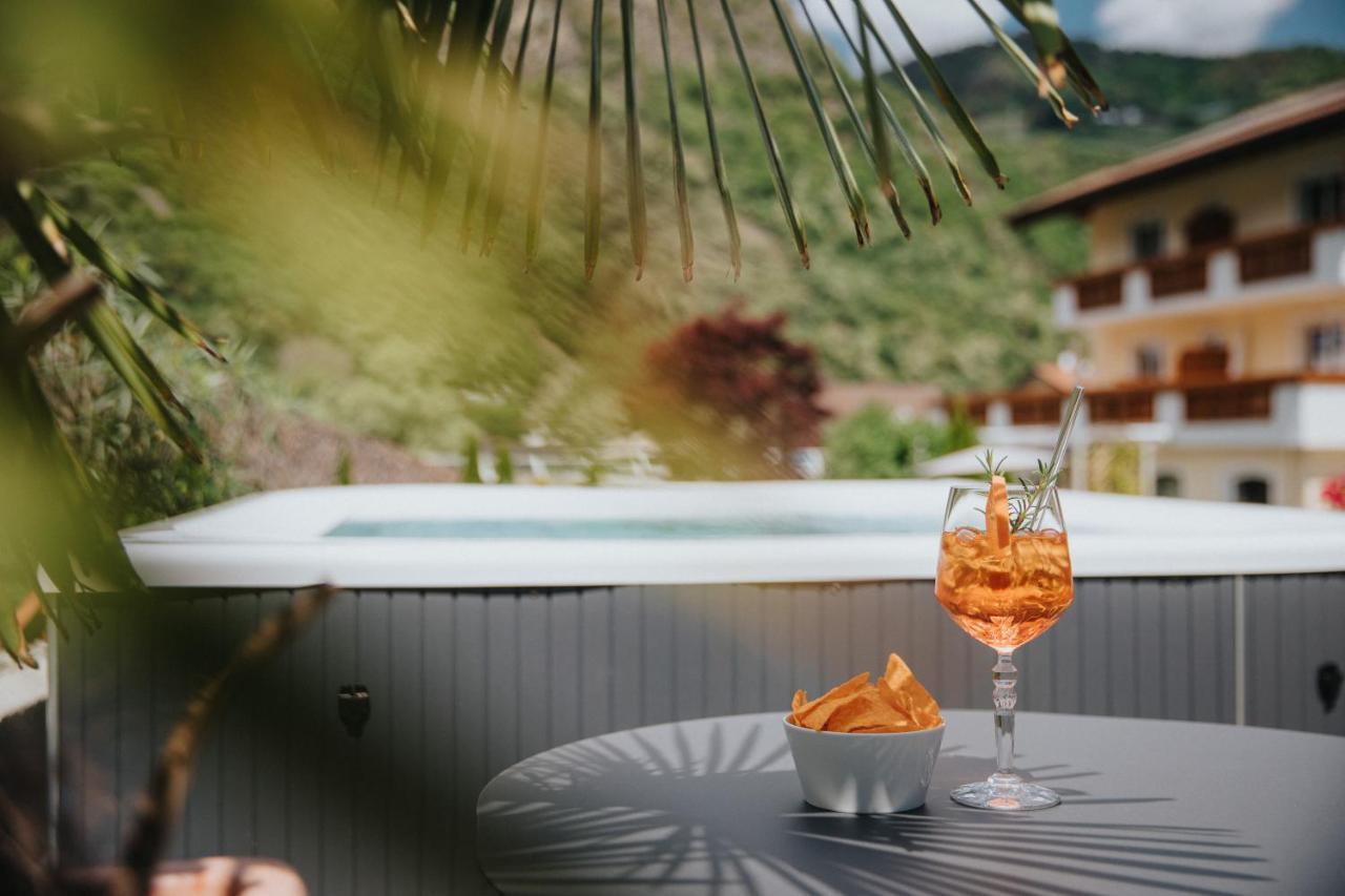 Hotel Bischofhof - Bistro Jasmin キウーザ エクステリア 写真