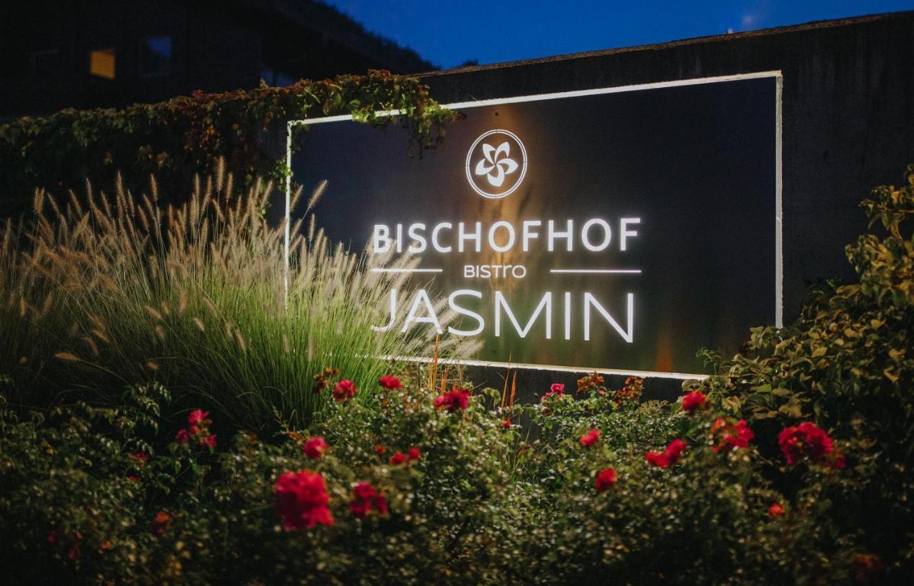 Hotel Bischofhof - Bistro Jasmin キウーザ エクステリア 写真