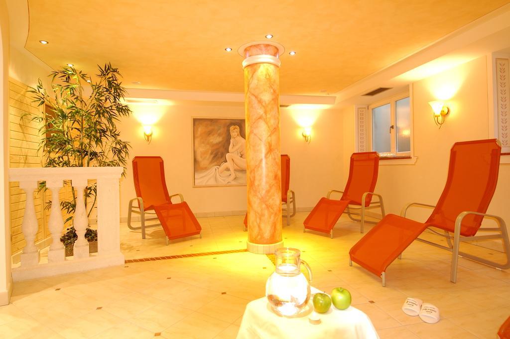 Hotel Bischofhof - Bistro Jasmin キウーザ エクステリア 写真