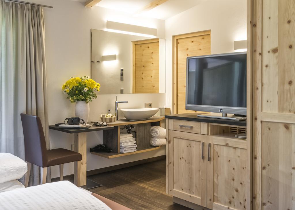 Hotel Bischofhof - Bistro Jasmin キウーザ エクステリア 写真